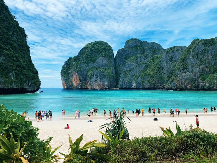 anh-tuan-to-r2AtwFG2KXU-unsplash_Phuket.jpg